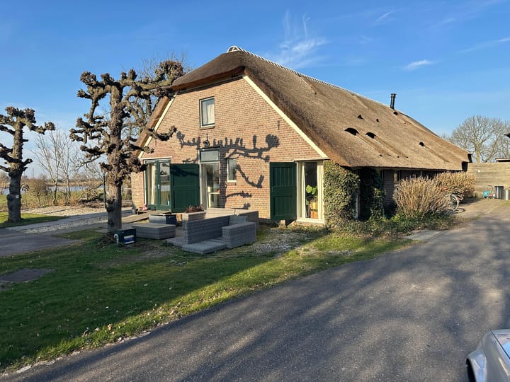 Woonboerderij, halfvrijstaande woning Gooilandseweg 7 a in Weesp