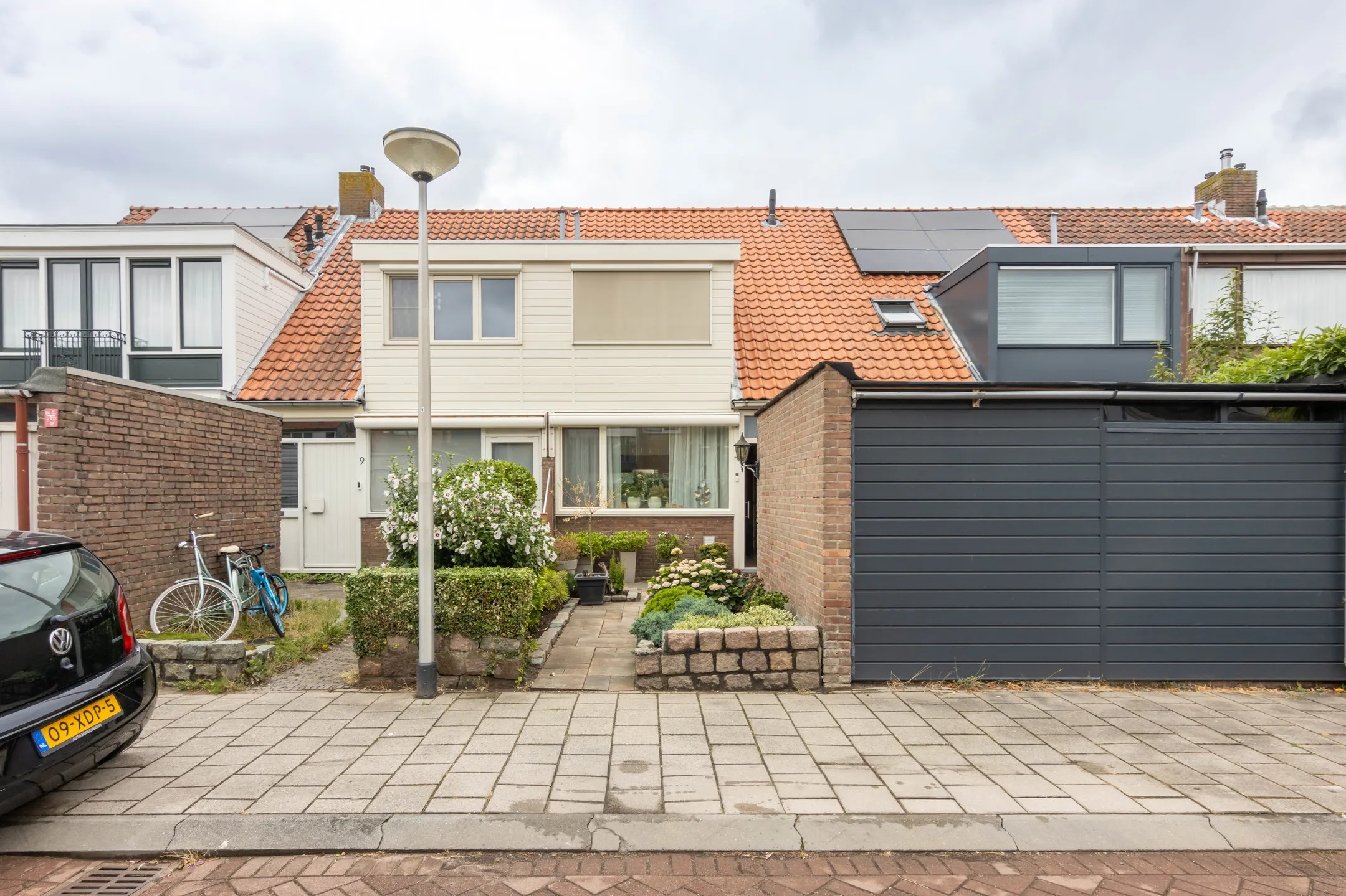 Tussenwoning Bernhardstraat 11 in Rhoon