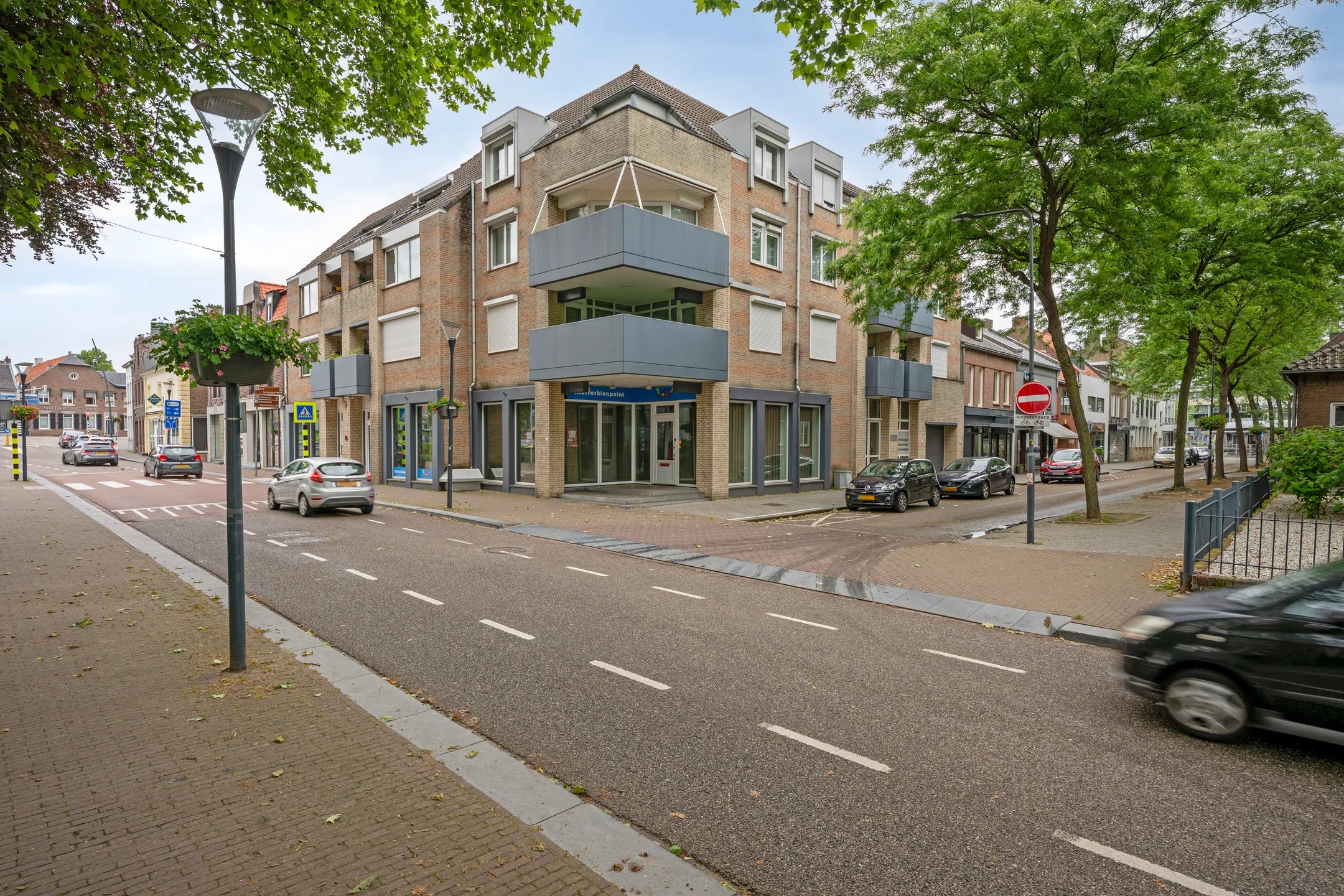 Portiekflat Marktstraat 18 in Beek
