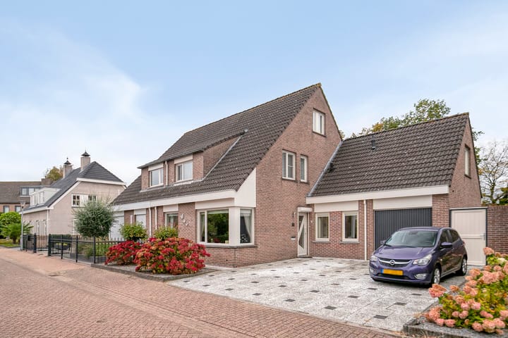 Eengezinswoning, 2-onder-1-kapwoning Volkerak 7 in Terneuzen
