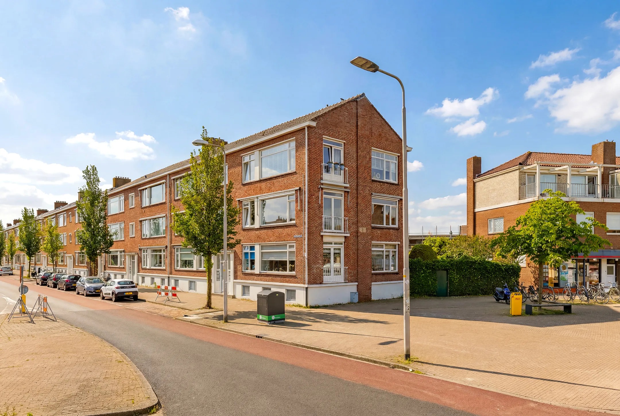 Portiekflat Linnaeusstraat 167 in IJmuiden