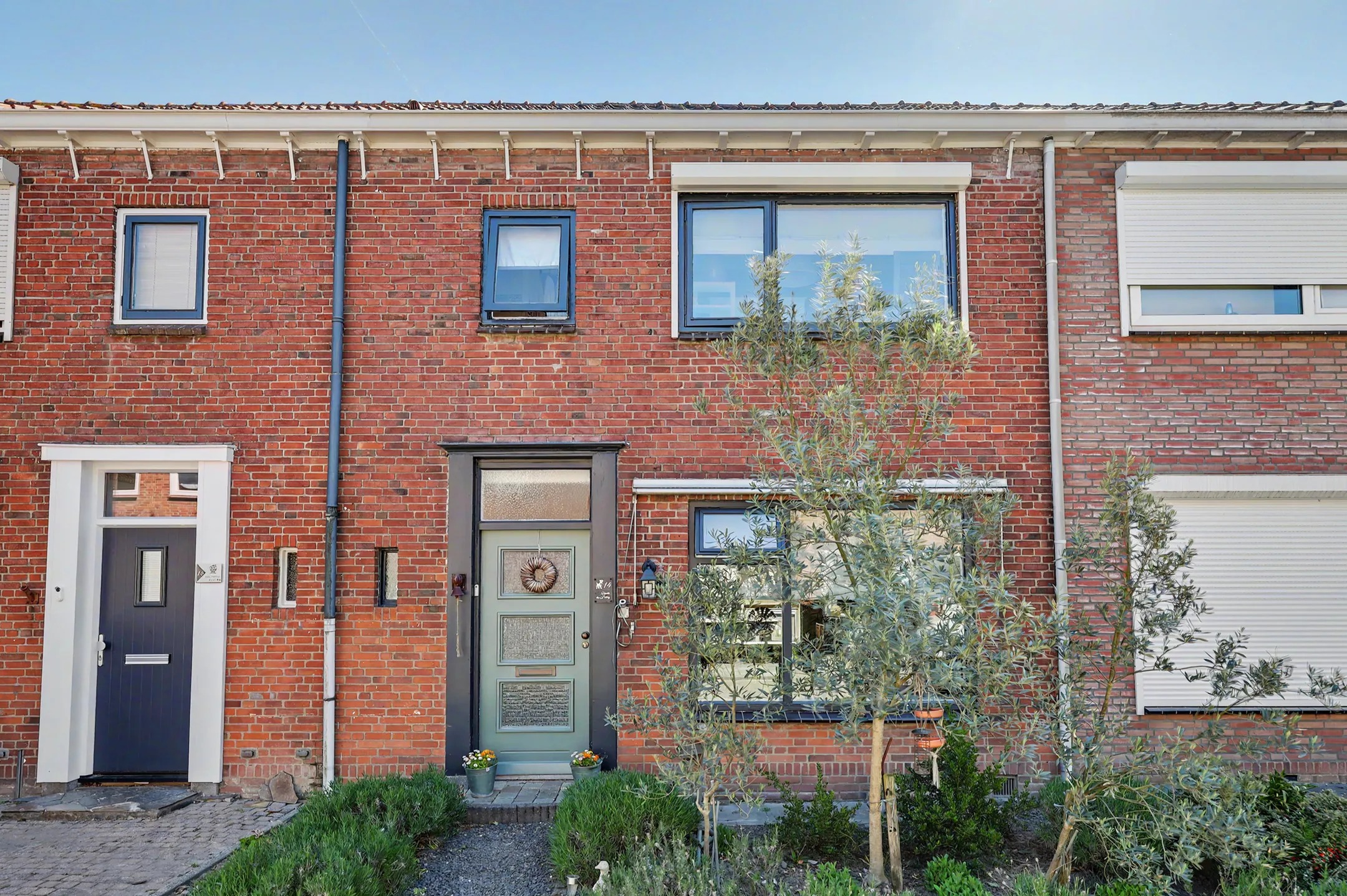 Tussenwoning Lijsterbesstraat 14 in Nieuwerkerk