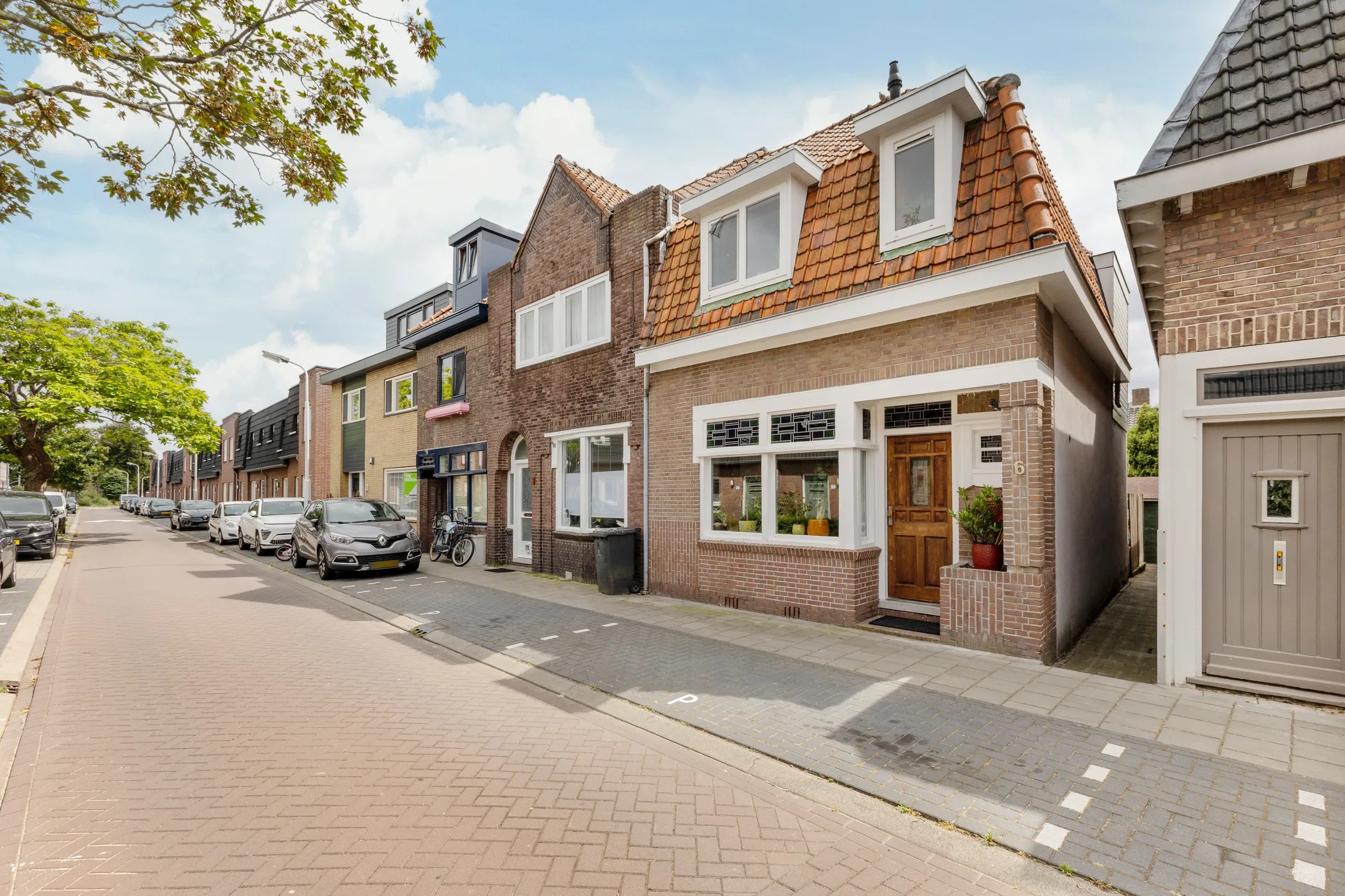 Hoekwoning Belgischestraat 6 in Zaandam