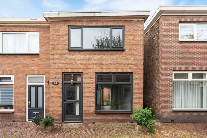 2-onder-1-kapwoning Dierluststraat 14 in Beverwijk