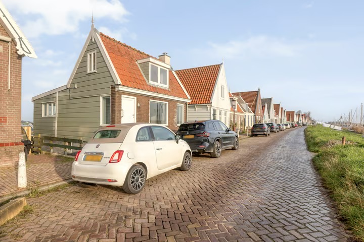 Vrijstaande woning (dijkwoning) Durgerdammerdijk 127 in Amsterdam
