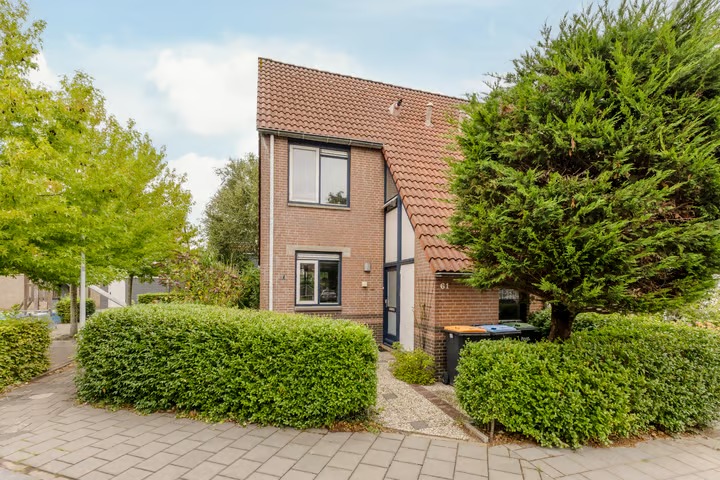 Hoekwoning Oldebroekstraat 61 in Zaandam
