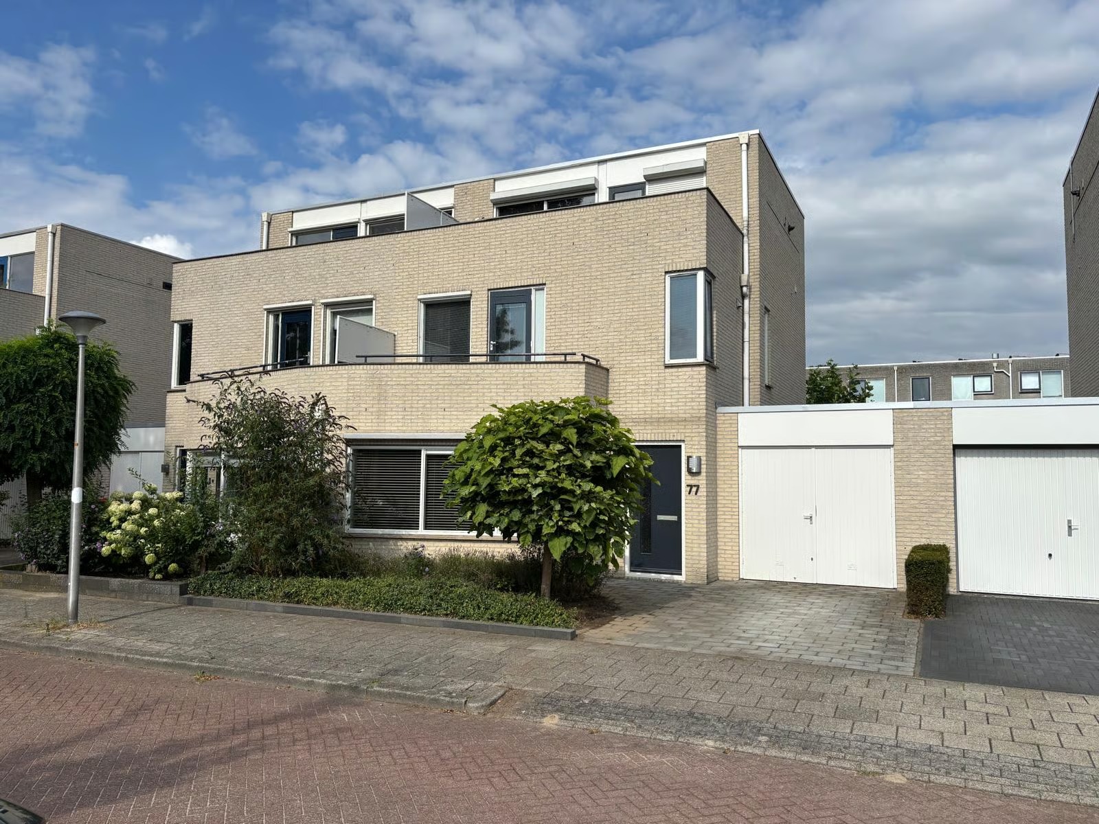 Geschakelde 2-onder-1-kapwoning Dreessingel 77 in Zwolle