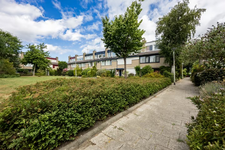 Hoekwoning Nachtegaallaan 94 in Bleiswijk