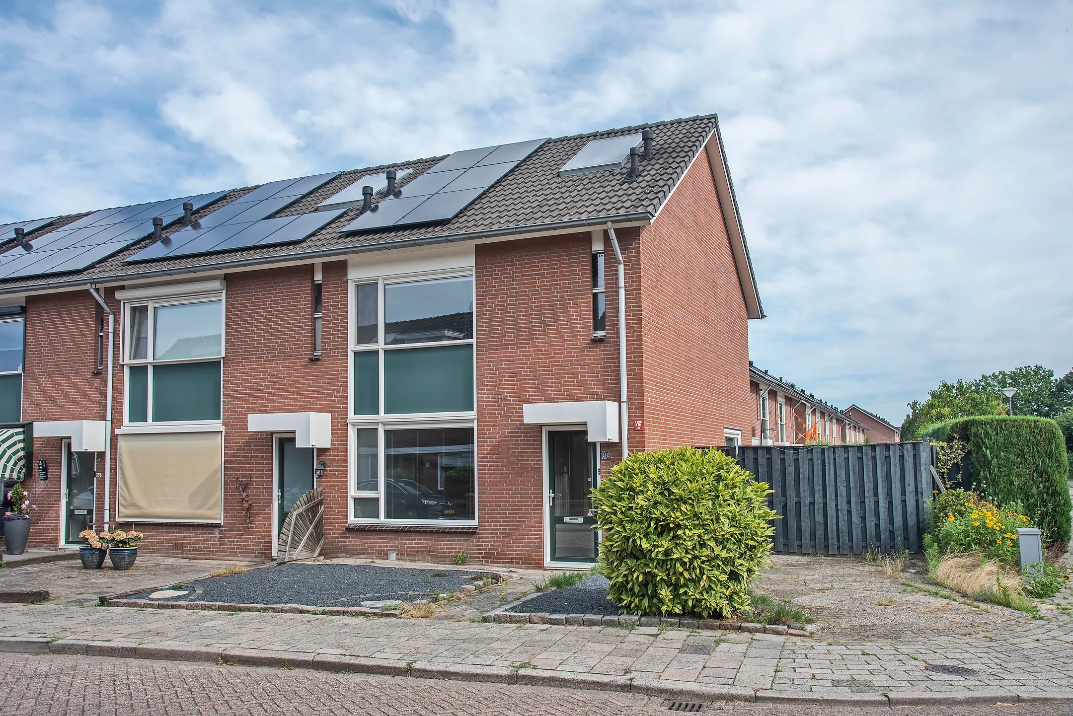 Hoekwoning Theresiastraat 12 in Borne
