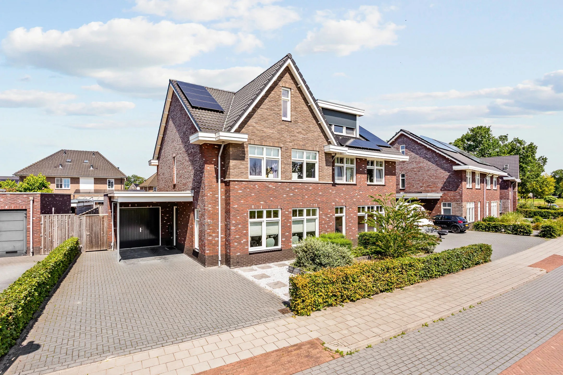 2-onder-1-kapwoning Lupinelaan 61 in Nijverdal