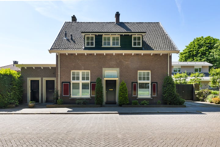 Halfvrijstaande woning Stationsstraat 2 A Raalte