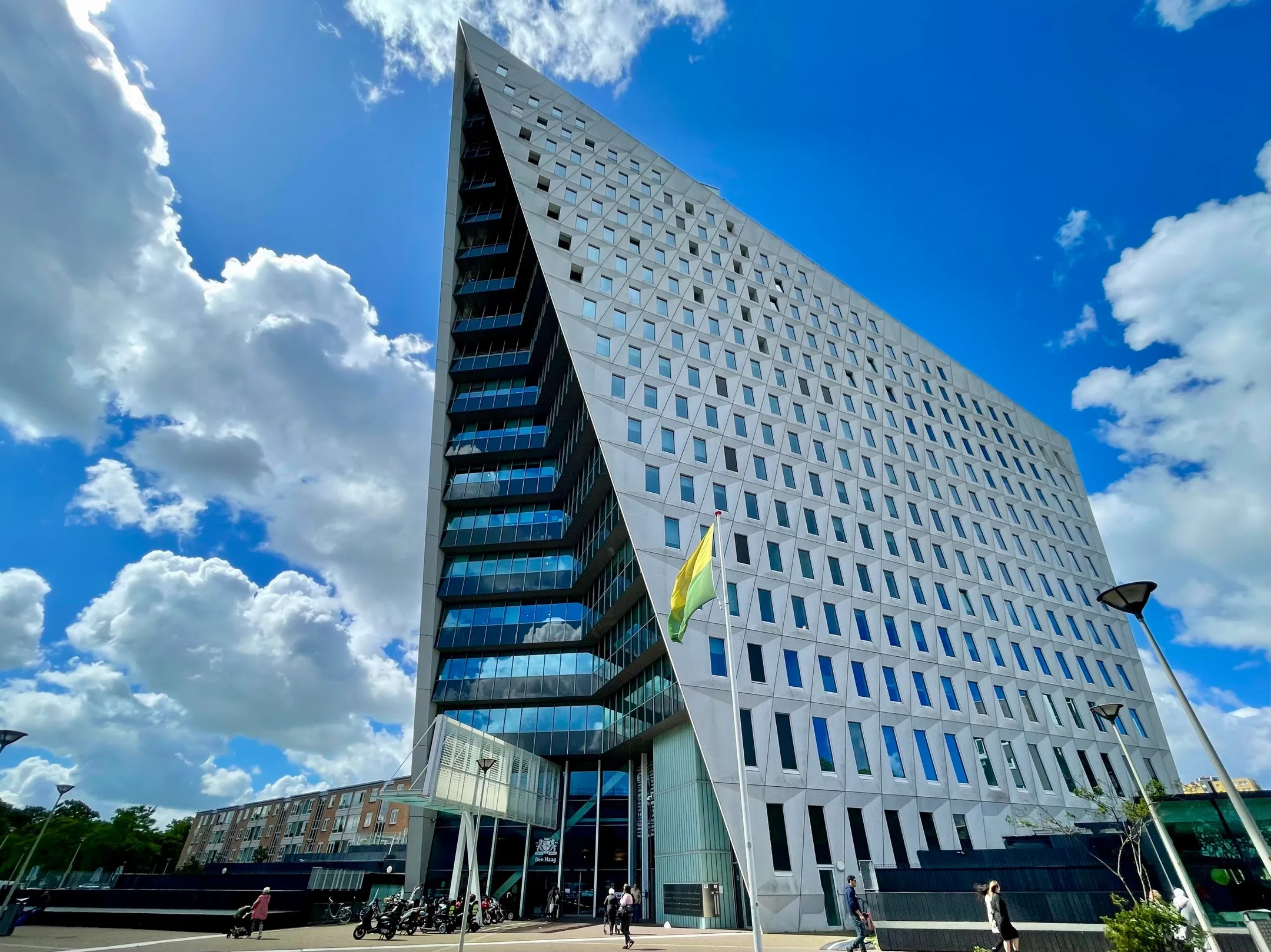 Portiekwoning Leyweg 809 in Den Haag