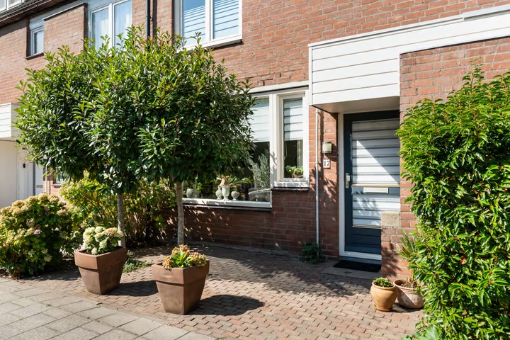 Tussenwoning Barcelonastraat 17 in Rotterdam