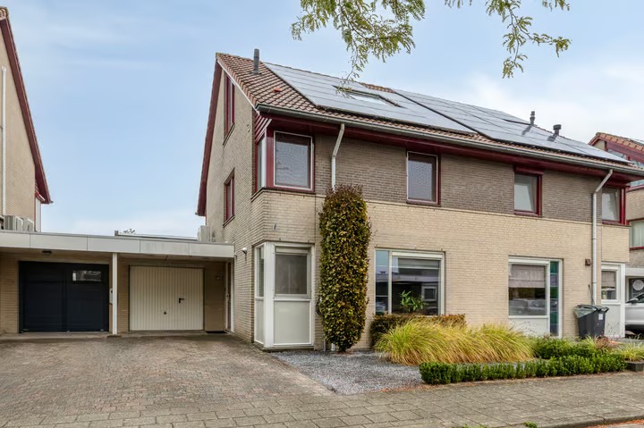 Geschakelde 2-onder-1-kapwoning Bombur 20 in Geldrop