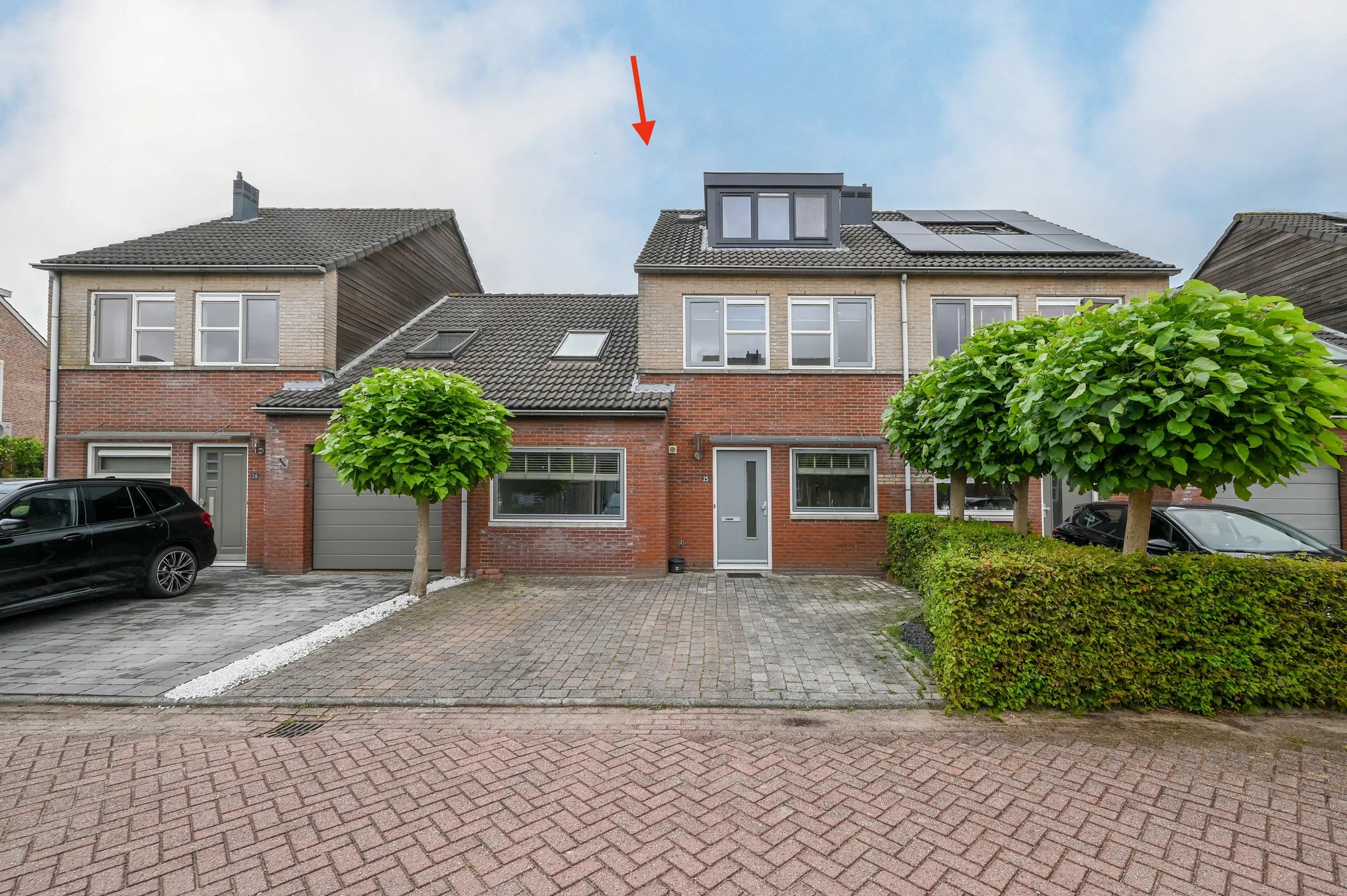 Geschakelde woning Tymon van Hiltenstraat 25 in Amstelhoek