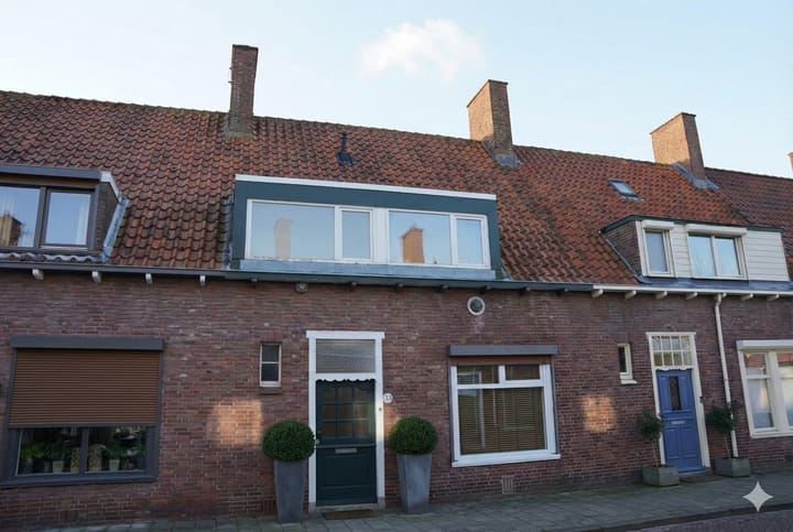 Tussenwoning Noordwal 33 in Oostburg