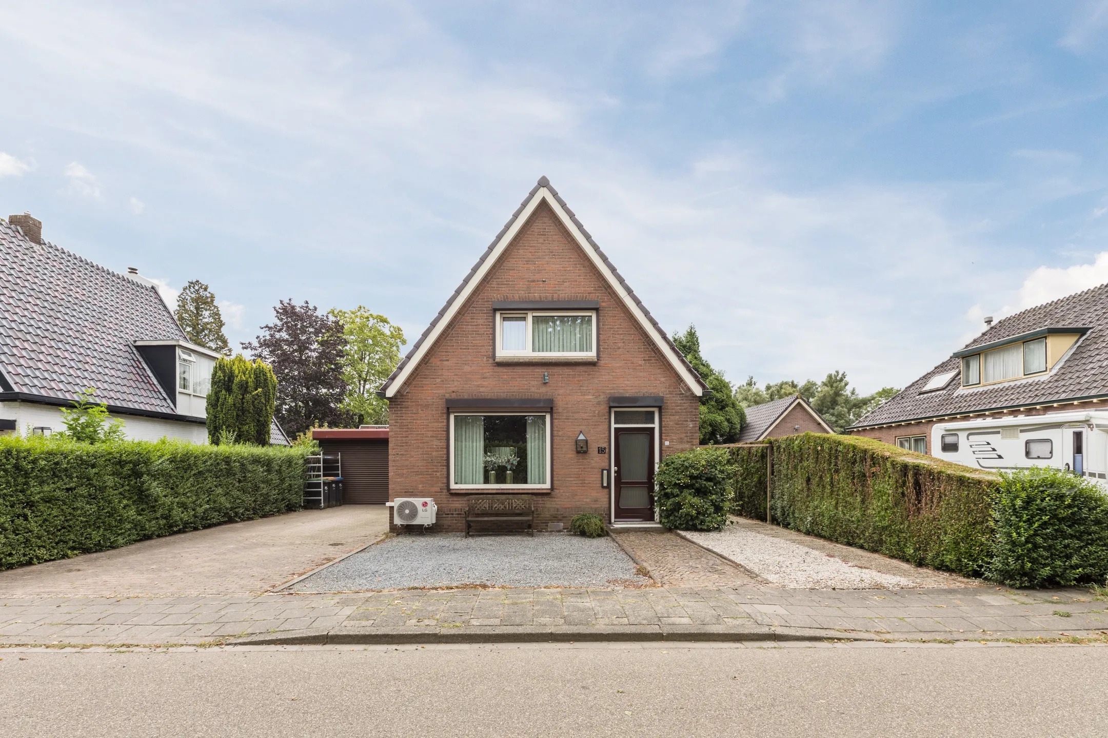 Vrijstaande woning Munnikhofsestraat 15 in Deest
