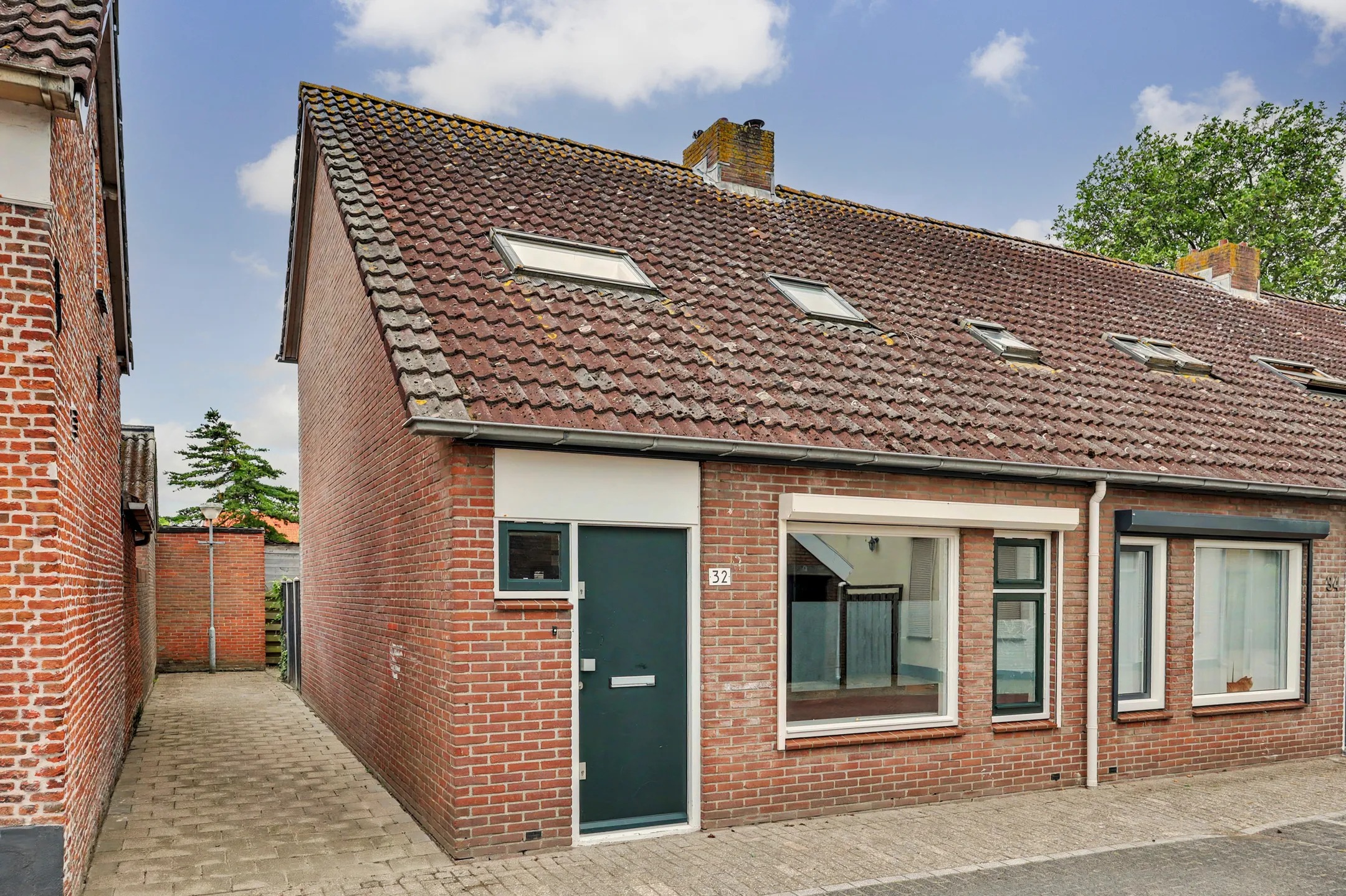 Hoekwoning Kanaalstraat 32 in Hansweert