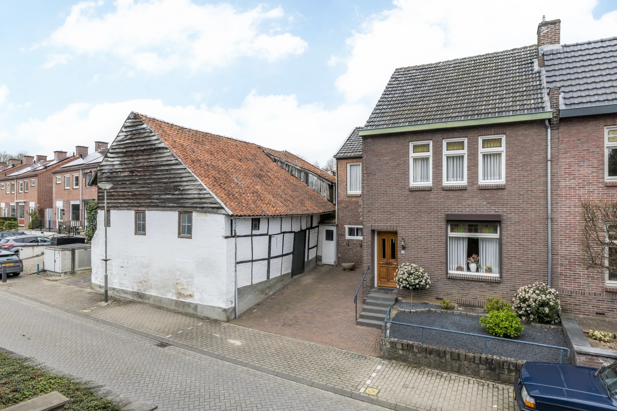 Hoekwoning Grachtstraat 24 in Schin op Geul