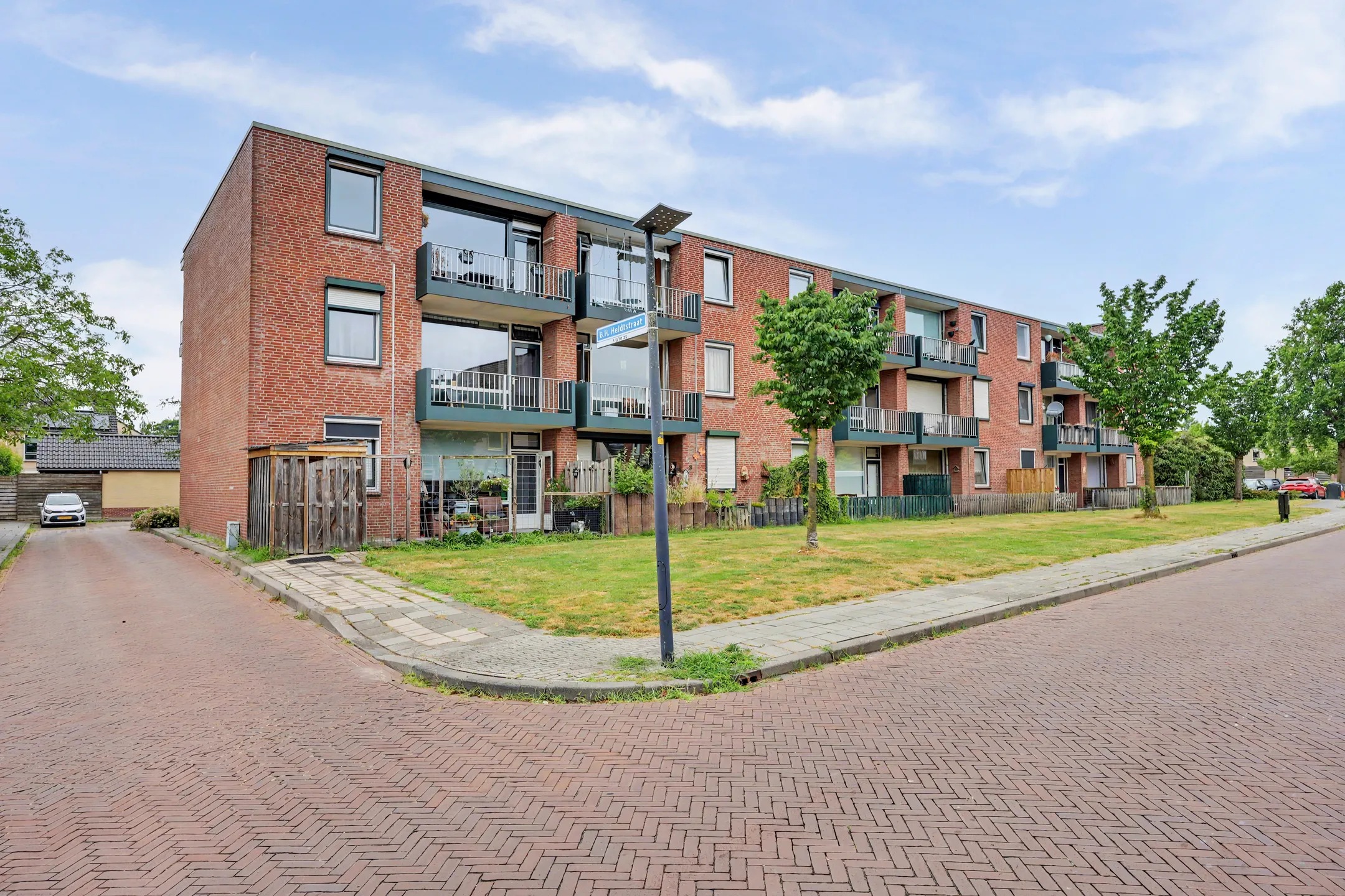 Galerijflat B.H. Heldtstraat 25 in Winterswijk