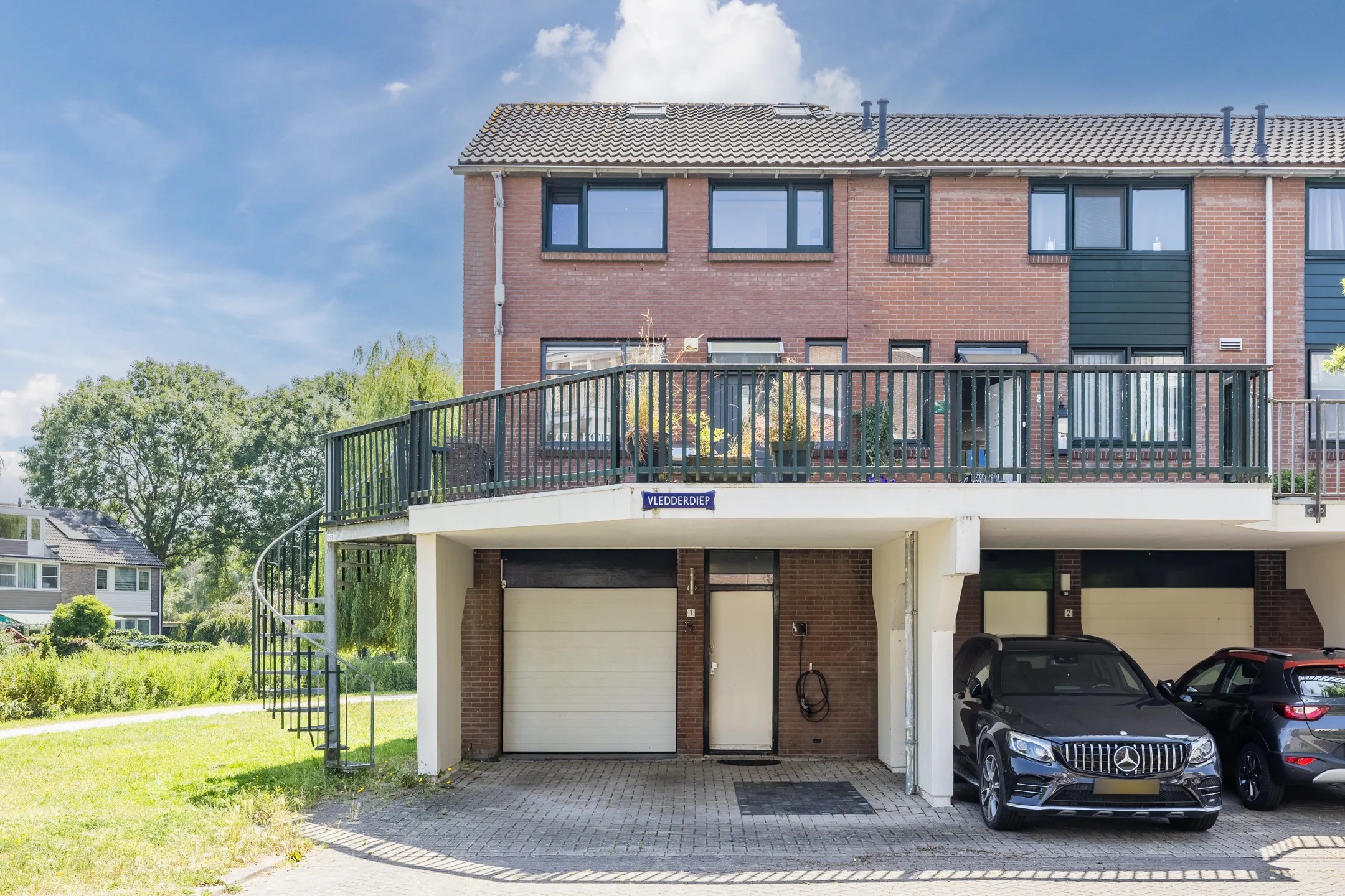 Eindwoning (drive-in woning) Vledderdiep 1 in Zaandam