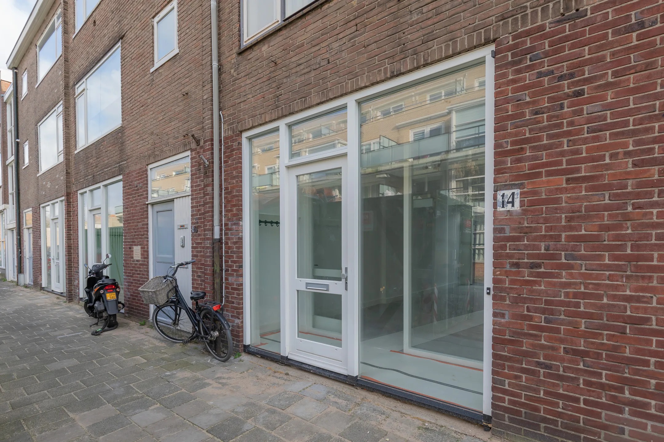 Benedenwoning Dokter De Liefdestraat 16 in Haarlem