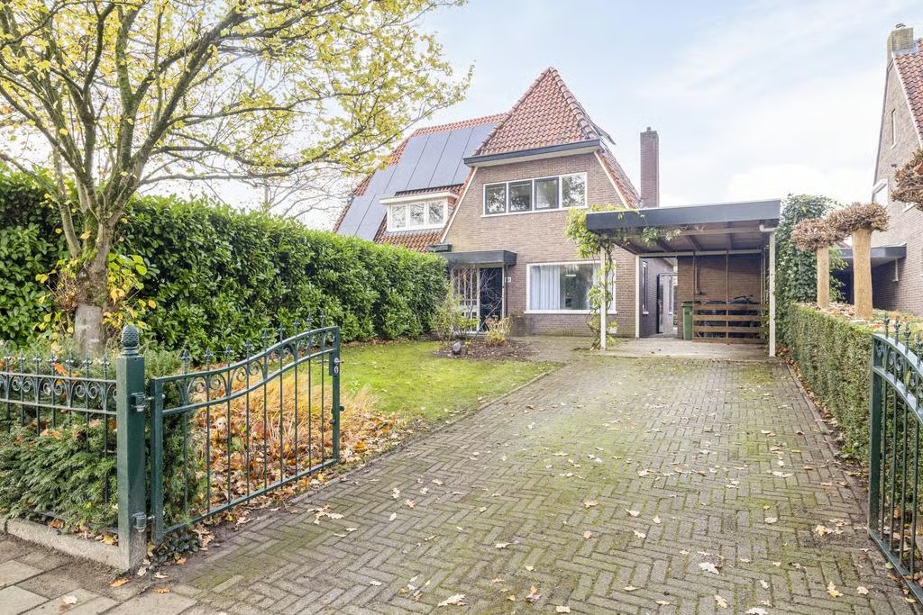 2-onder-1-kapwoning Nieuwe Veenendaalseweg 149 in Rhenen