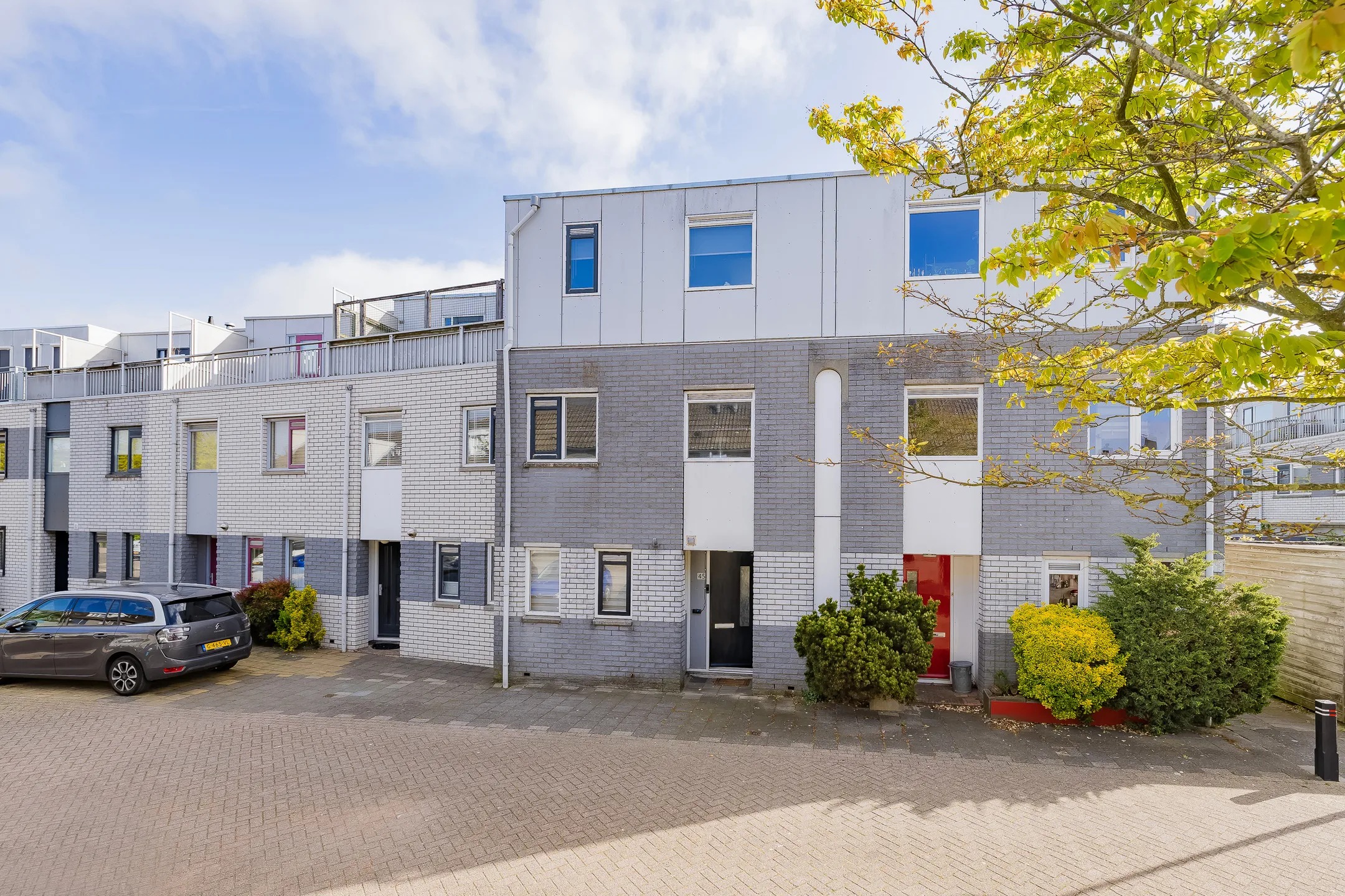 Tussenwoning Waterdrieblad 45 in Velserbroek