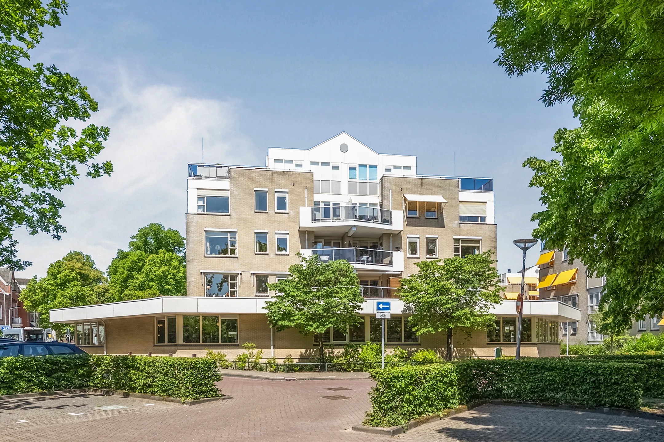Portiekflat Bispinckpark 32 in Bloemendaal