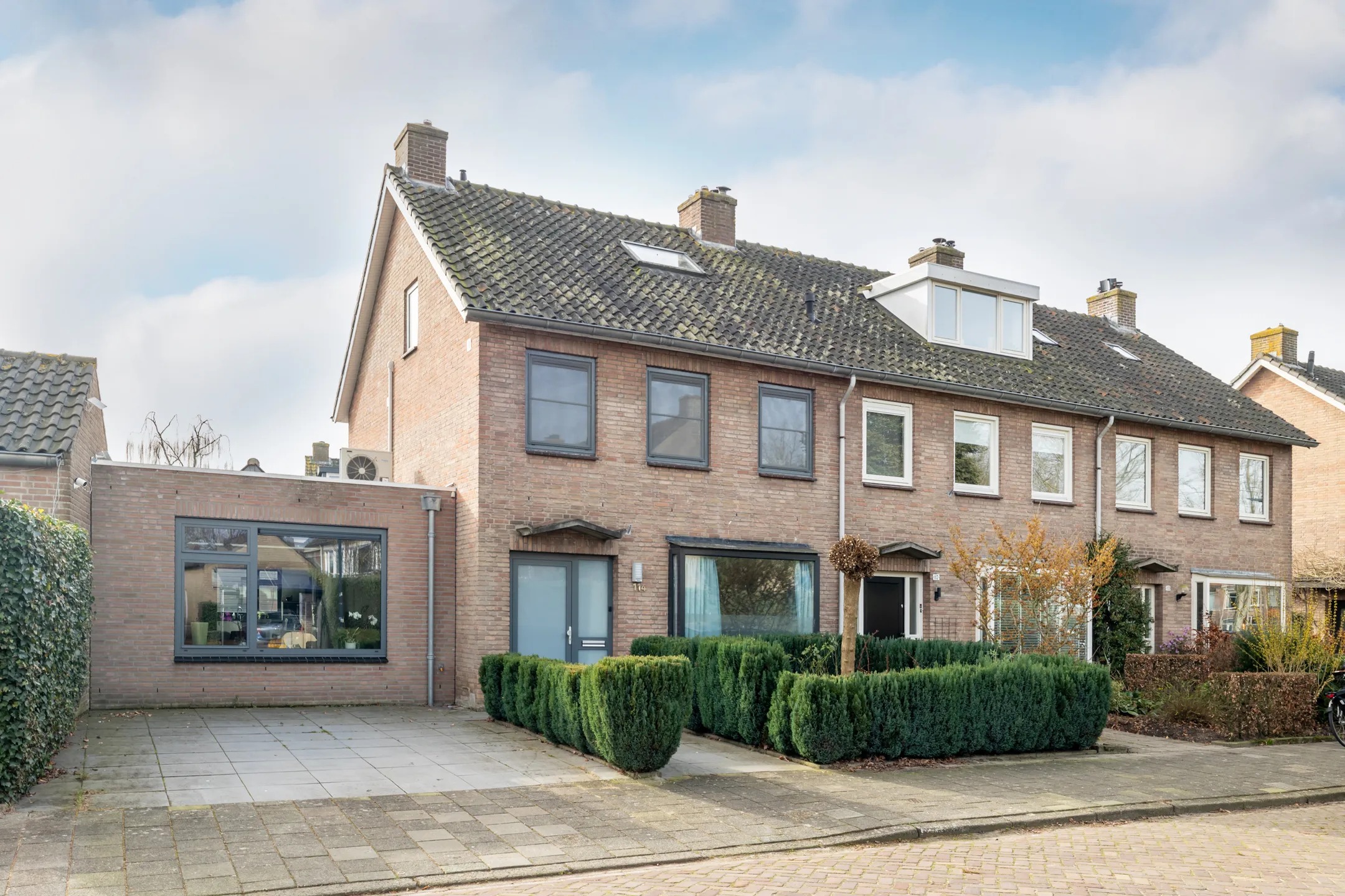 Hoekwoning Barbaralaan 114 in Breda
