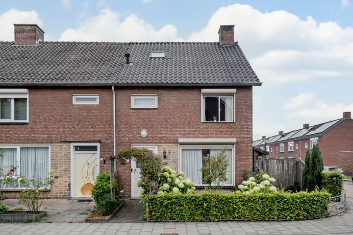 Hoekwoning Gladiolenstraat 13 in Veghel