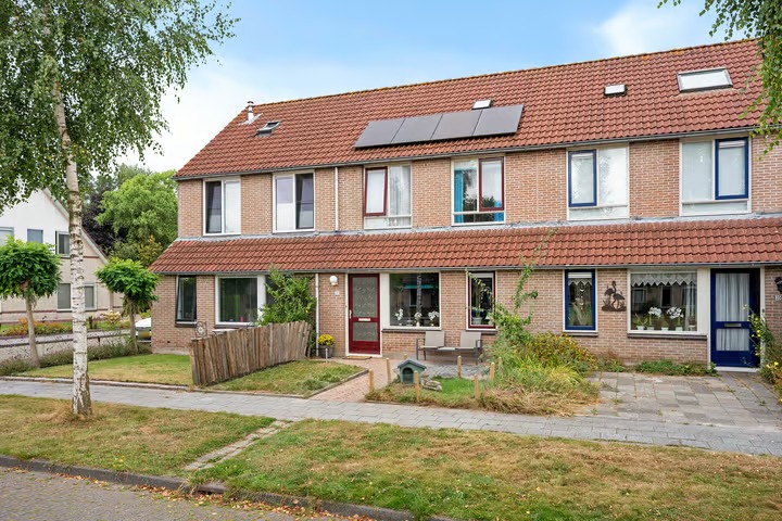 Tussenwoning Hofstede 37 in Tolbert