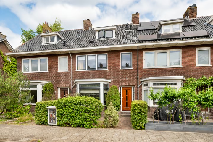 Tussenwoning Julianastraat 43 in Halfweg