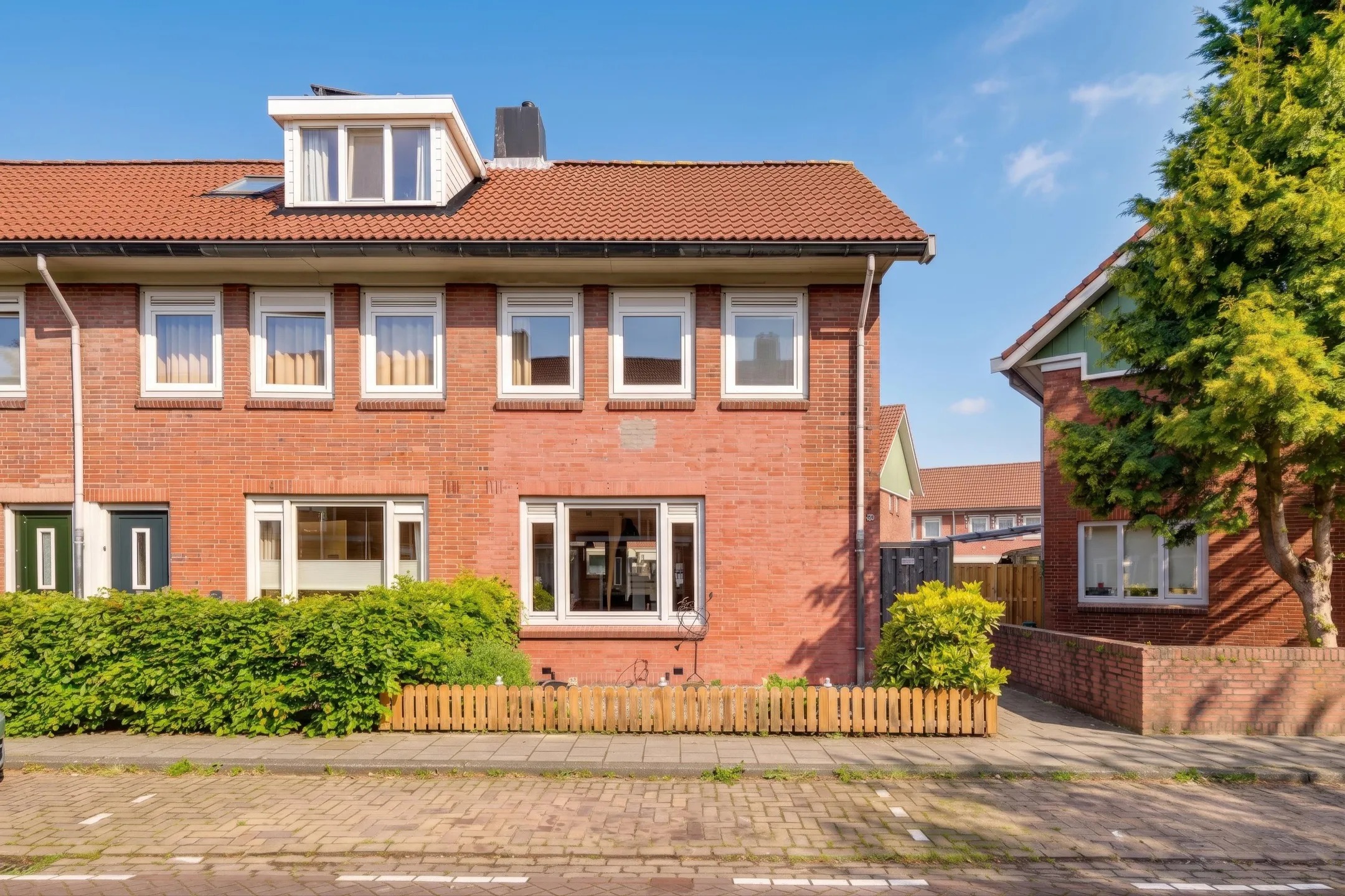 Hoekwoning Schiermonnikoogstraat 10 in Amsterdam