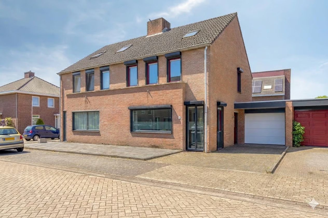 Geschakelde woning Pastoor Starmansstraat 25 in Eijsden