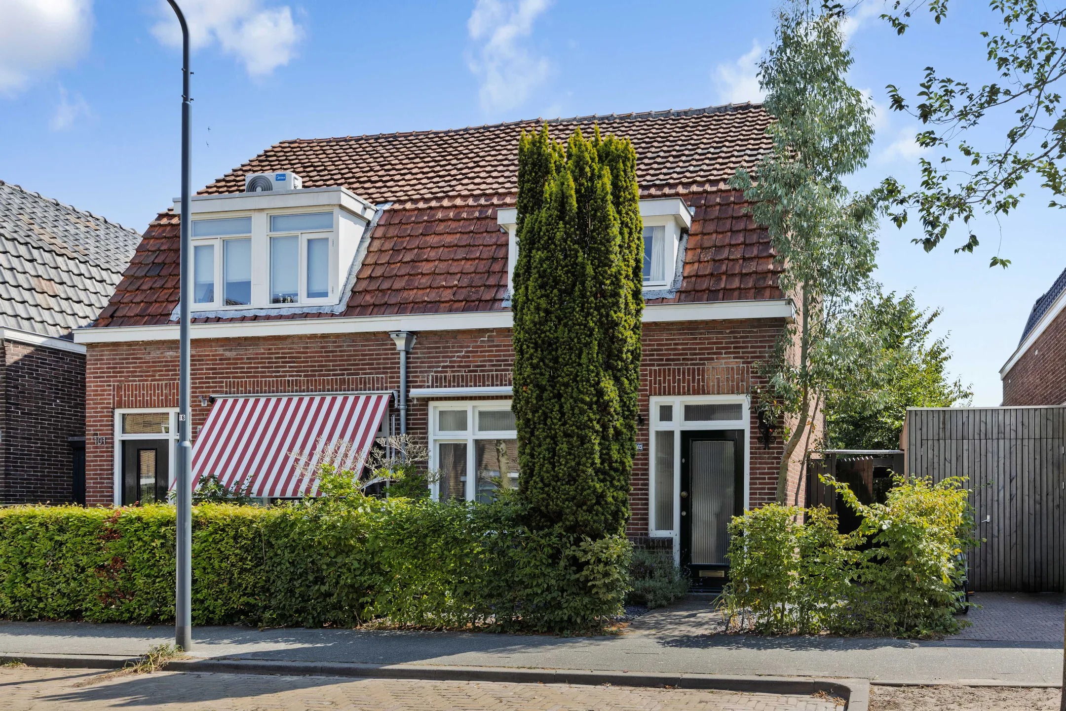 2-onder-1-kapwoning Theresialaan 103 in Vught