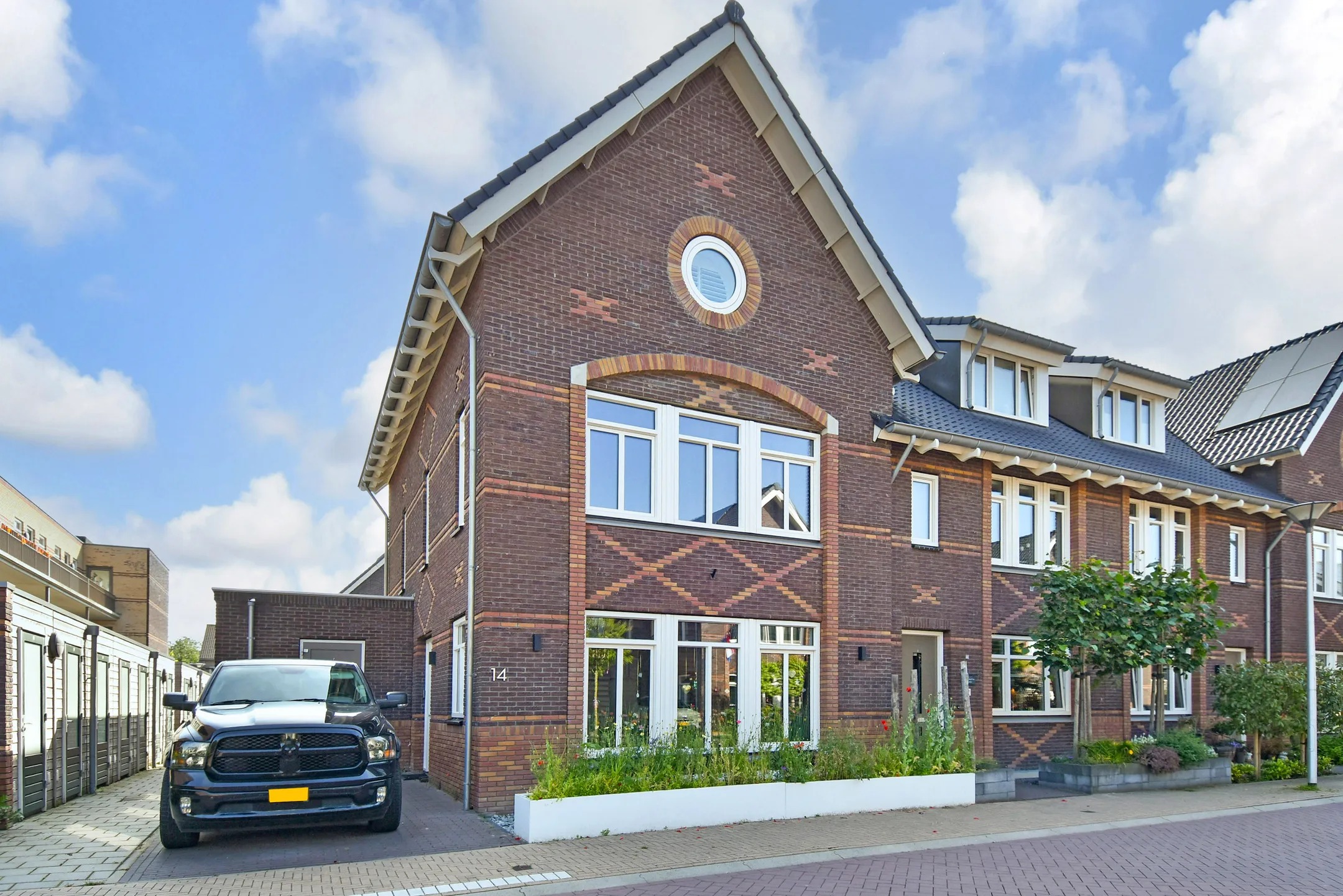 Hoekwoning Burgemeester Winkellaan 14 in Nootdorp