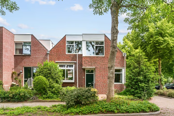 Hoekwoning (split-level woning) Stoelenmakerslaan 30 in De Meern