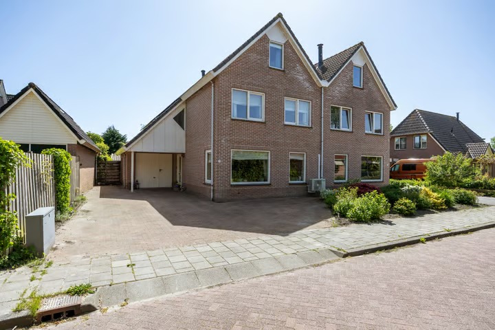 2-onder-1-kapwoning De Graslanden 7 in Sauwerd