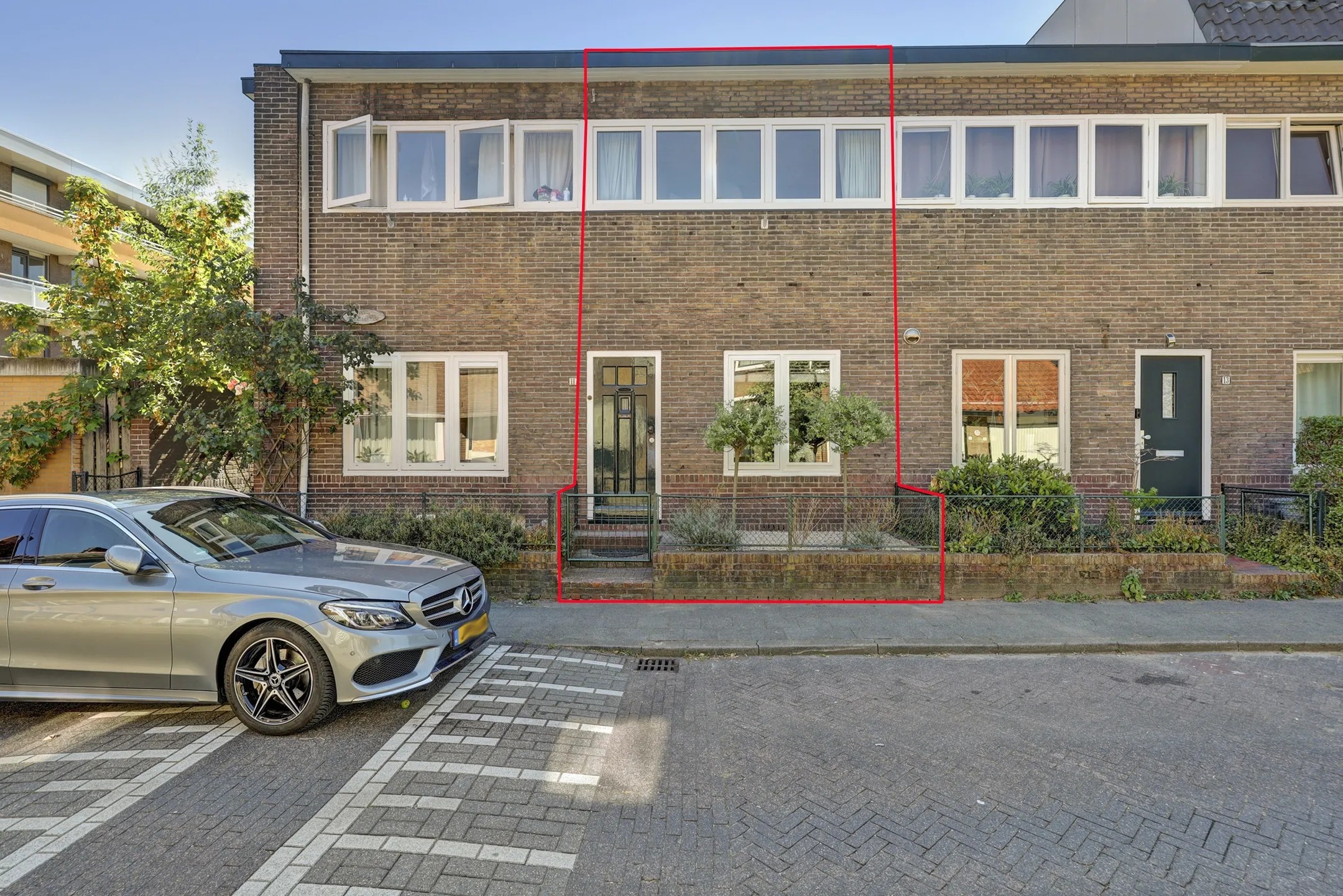 Tussenwoning Honingstraat 11 in Hilversum