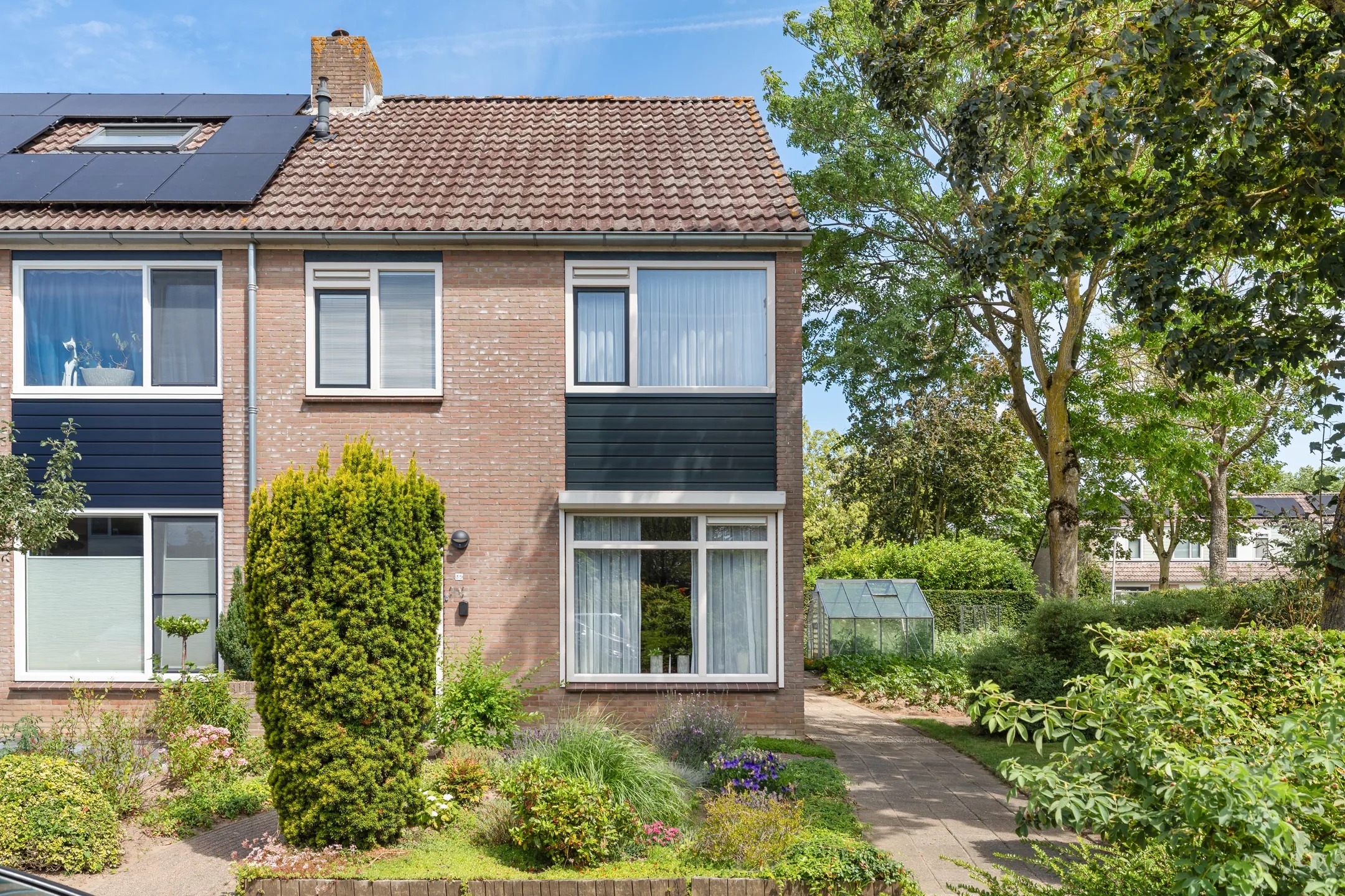 Hoekwoning J.W. Dumonstraat 35 in Olst
