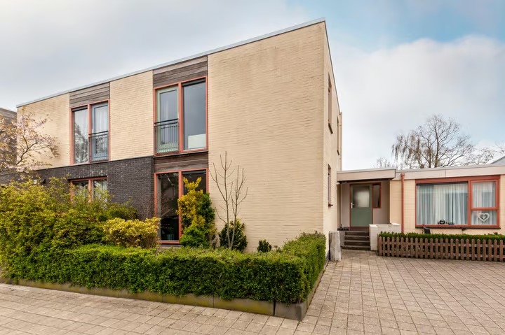 Hoekwoning Wold 25 3 in Lelystad