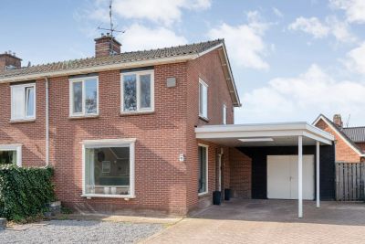 Hoekwoning Johan Clemmestraat 16 in Mariënberg