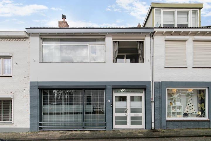 Eengezinswoning, tussenwoning Kerkstraat 16 Maastricht