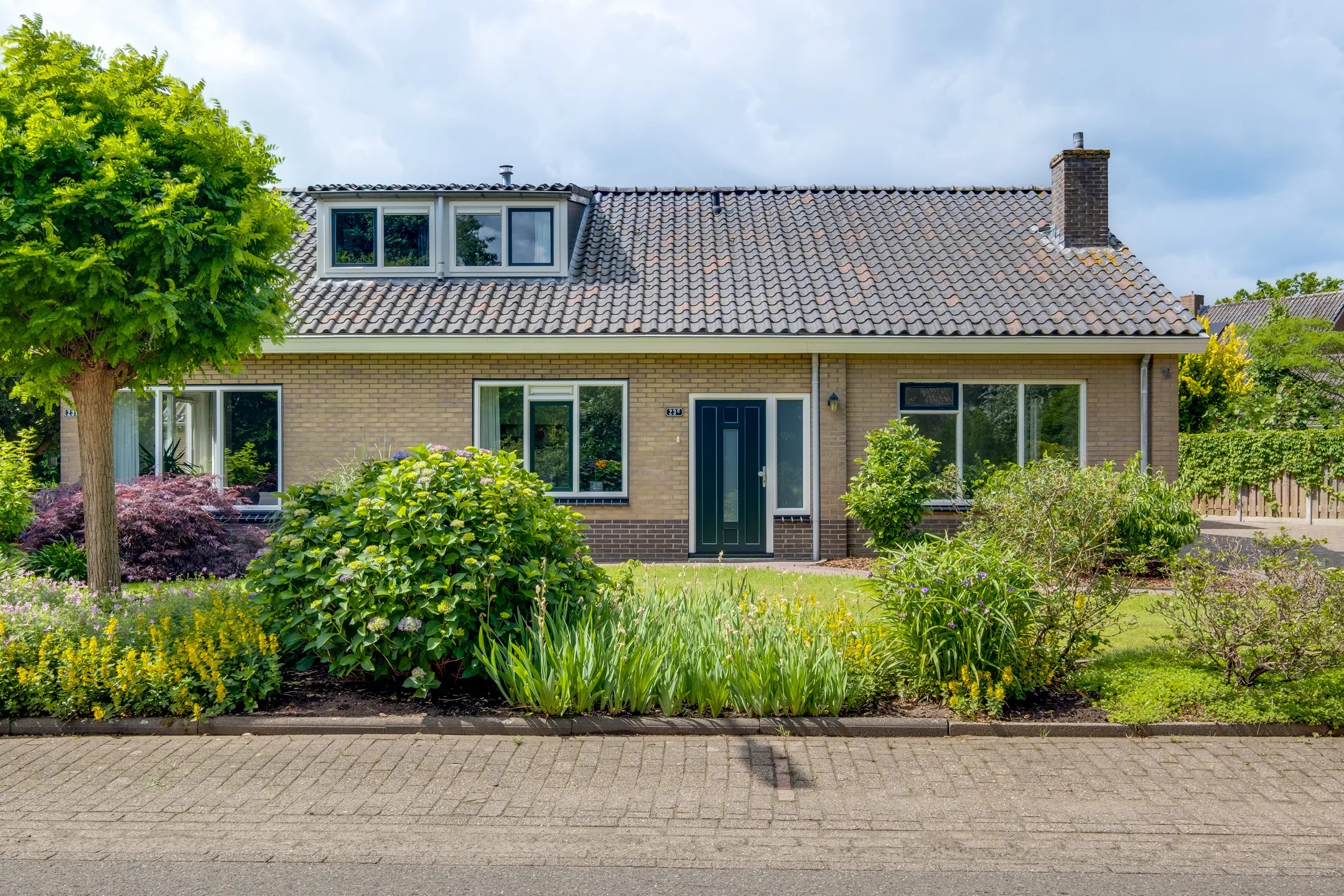 Vrijstaande woning (semi-bungalow) G.L.Rutgersweg 23 b in Neede