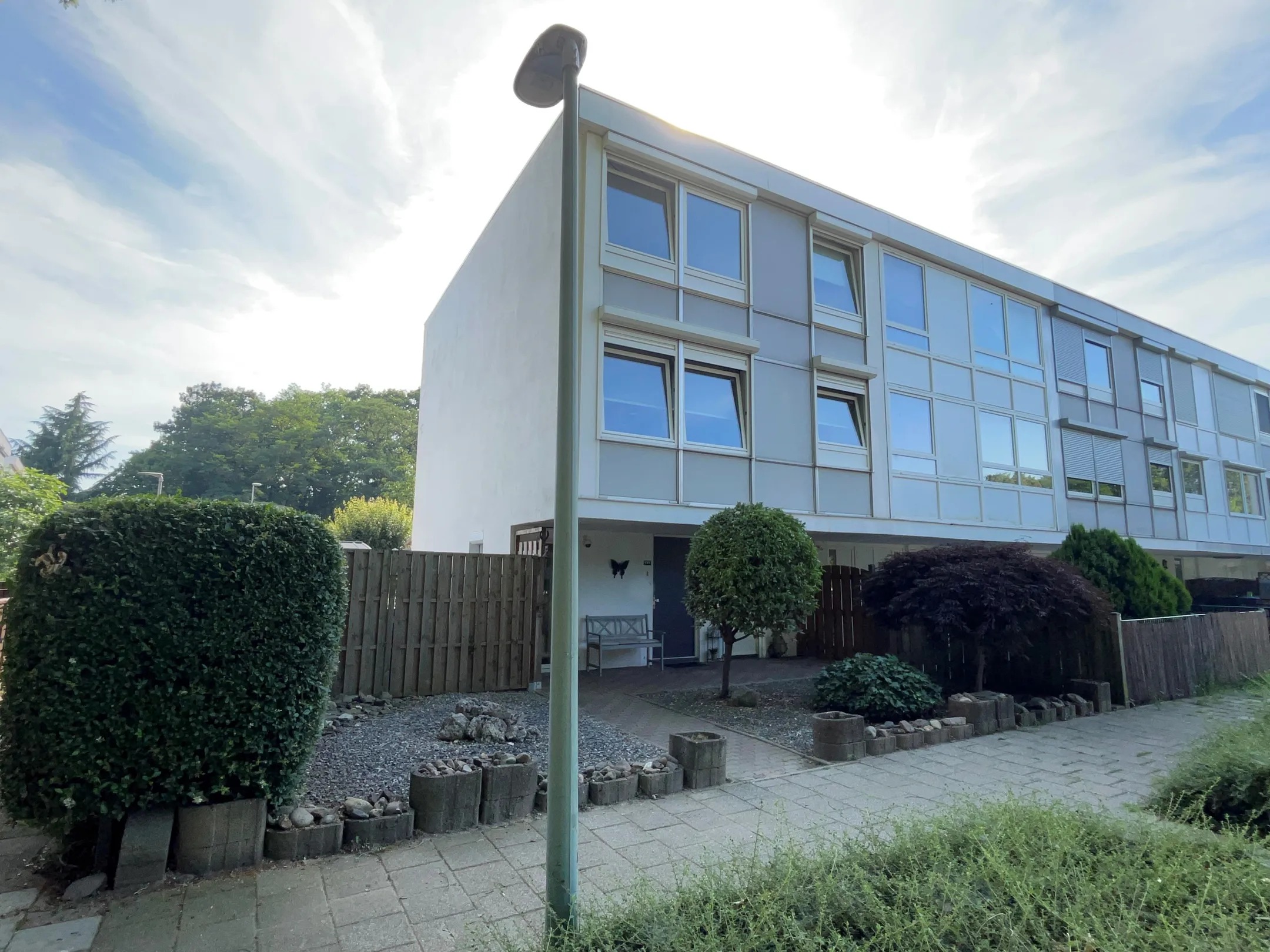 Hoekwoning Europalaan 1 in Heerlen