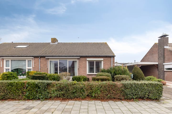 2-onder-1-kapwoning (semi-bungalow) Wilgenlaan 8 Serooskerke