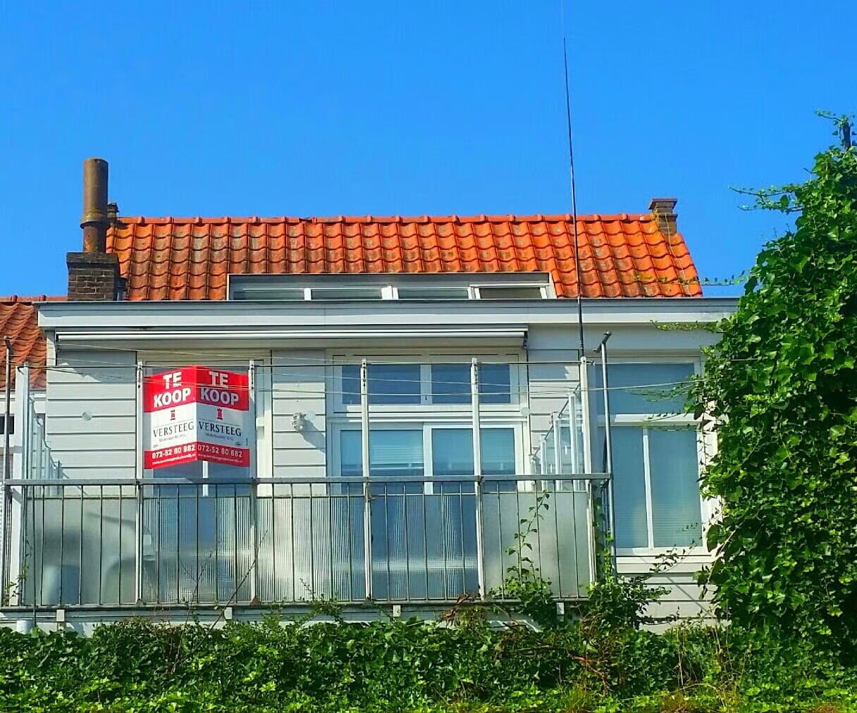 Tussenwoning (dijkwoning) Molendijk 20 in Stavenisse