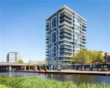 Portiekflat Stationsplein 6 J10 in Schiedam