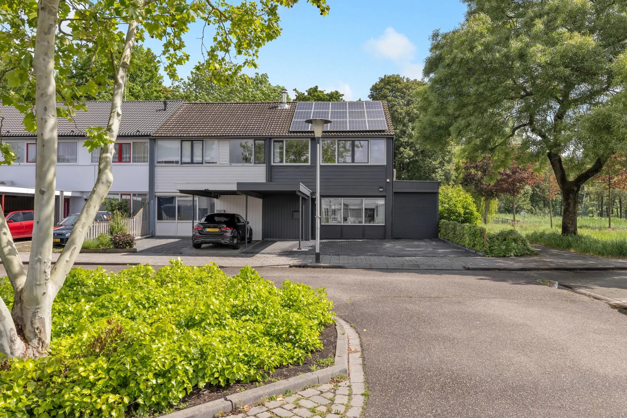 Hoekwoning Astronautenlaan 218 in Helmond